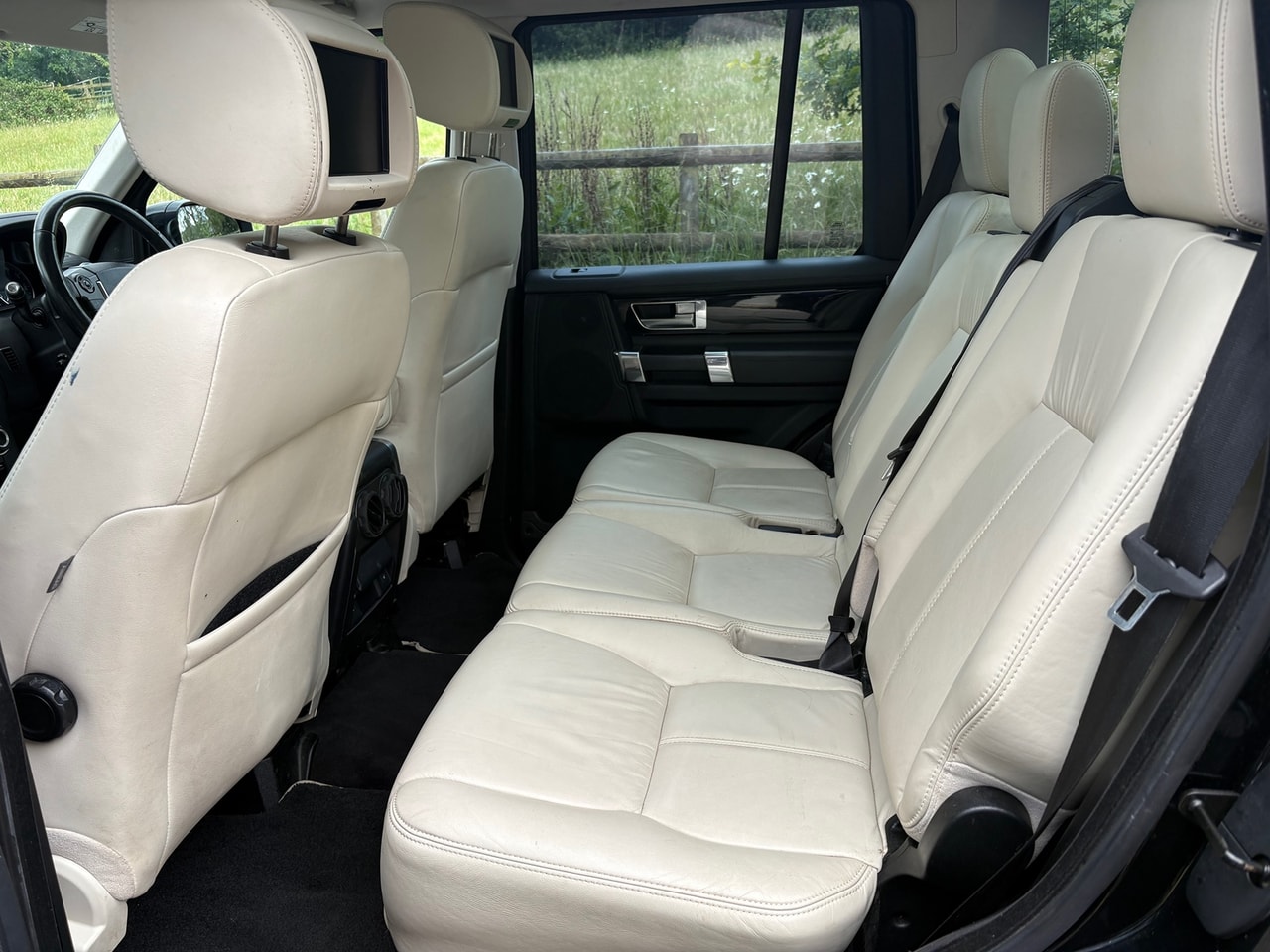 2014 LAND ROVER Discovery 3.0 SDV6 HSE Luxury - Picture 11 of 21