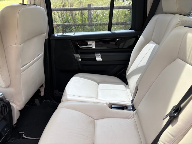 2014 LAND ROVER Discovery 3.0 SDV6 HSE Luxury - Picture 17 of 21