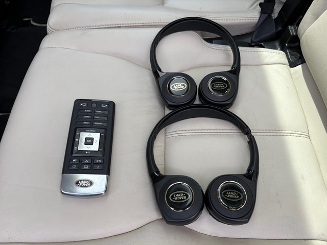 2014 LAND ROVER Discovery 3.0 SDV6 HSE Luxury - Picture 14 of 21