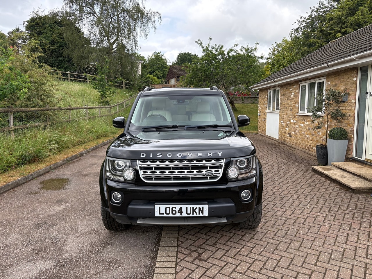 2014 LAND ROVER Discovery 3.0 SDV6 HSE Luxury - Picture 3 of 21