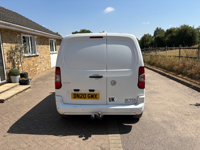 2020 VAUXHALL Combo L2 Spt 2300 1.5 (100PS) TD S/S Eu6.2 - Picture 4 of 15