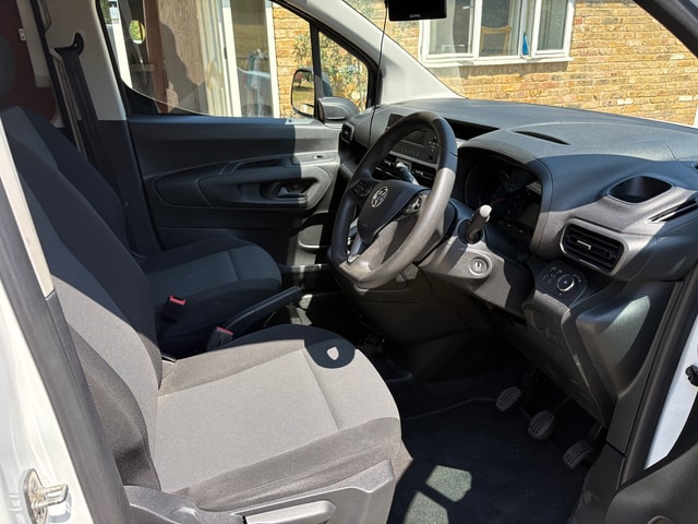 2020 VAUXHALL Combo L2 Spt 2300 1.5 (100PS) TD S/S Eu6.2 - Picture 10 of 15