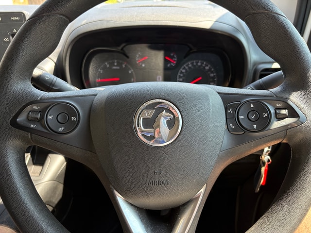 2020 VAUXHALL Combo L2 Spt 2300 1.5 (100PS) TD S/S Eu6.2 - Picture 7 of 15
