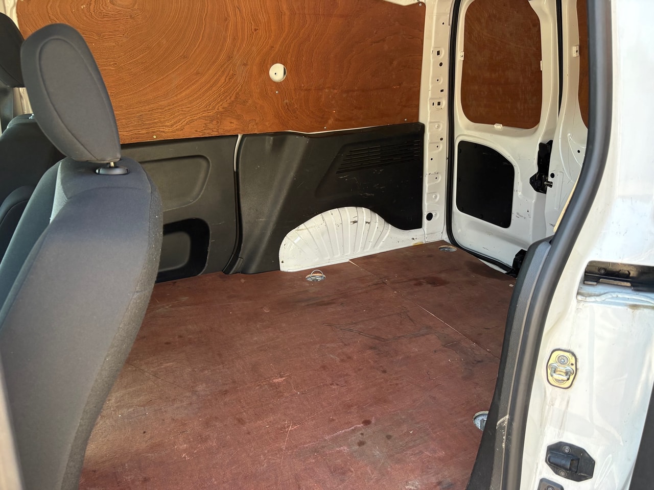2020 VAUXHALL Combo L2 Spt 2300 1.5 (100PS) TD S/S Eu6.2 - Picture 13 of 15