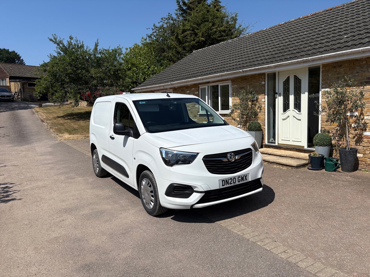 2020 VAUXHALL Combo L2 Spt 2300 1.5 (100PS) TD S/S Eu6.2 - Picture 1 of 15