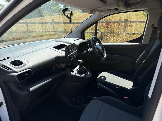 2020 VAUXHALL Combo L2 Spt 2300 1.5 (100PS) TD S/S Eu6.2 - Picture 14 of 15