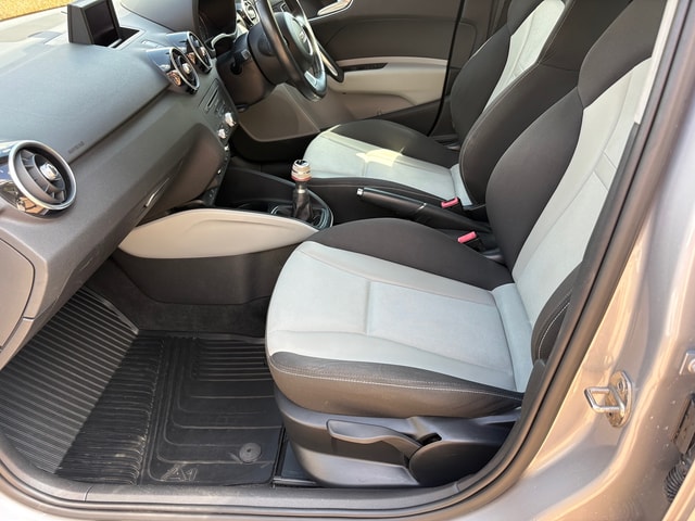2014 AUDI A1 Sportback 1.2 TFSI Sport 86PS - Picture 11 of 16
