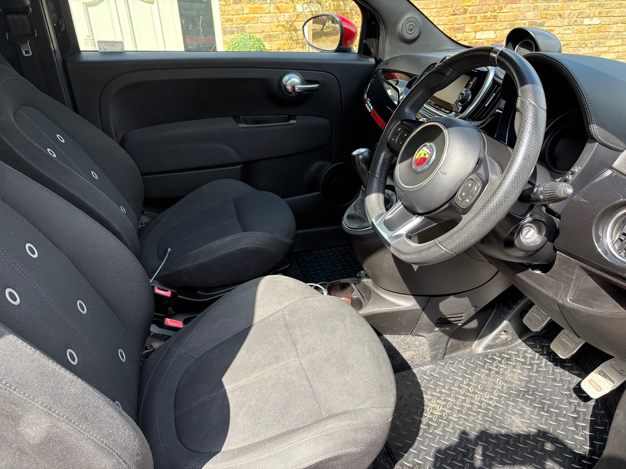 2018 ABARTH 500 1.4 16v T-Jet 145HP - Picture 7 of 21