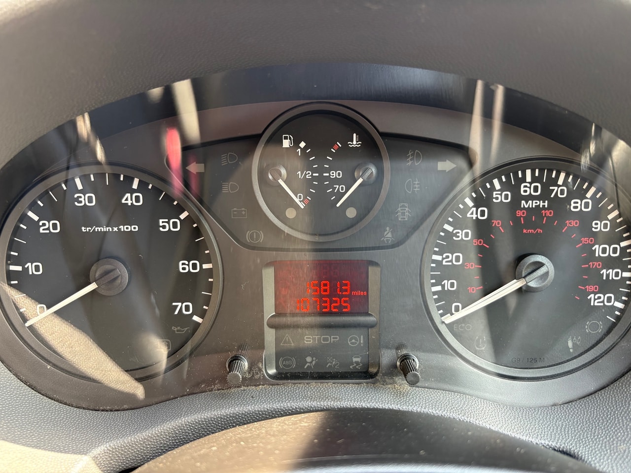 2014 CITROEN Dispatch HDi 125 6-speed L2H1 1200 - Picture 7 of 18