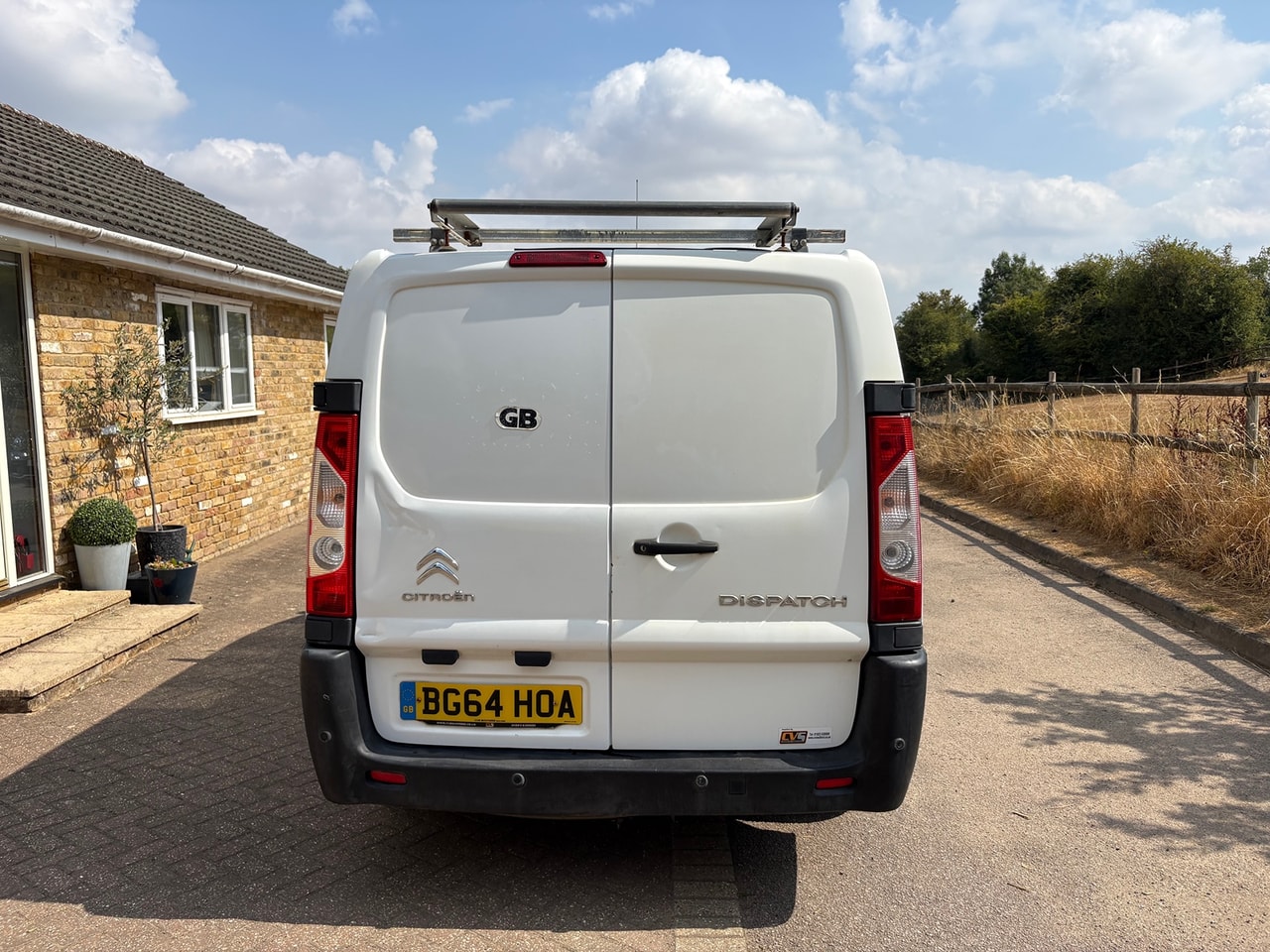 2014 CITROEN Dispatch HDi 125 6-speed L2H1 1200 - Picture 4 of 18
