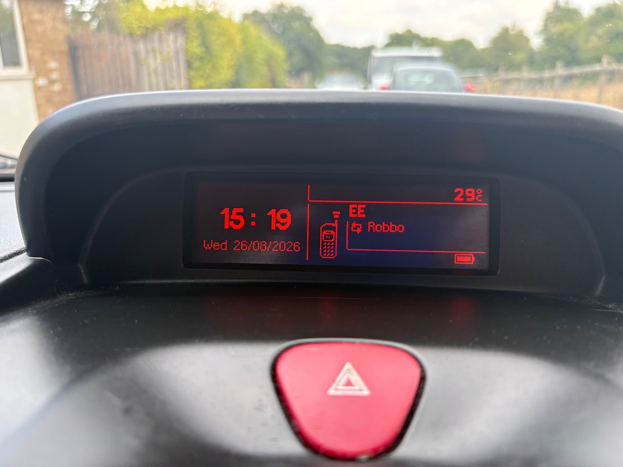 2014 CITROEN Dispatch HDi 125 6-speed L2H1 1200 - Picture 8 of 18