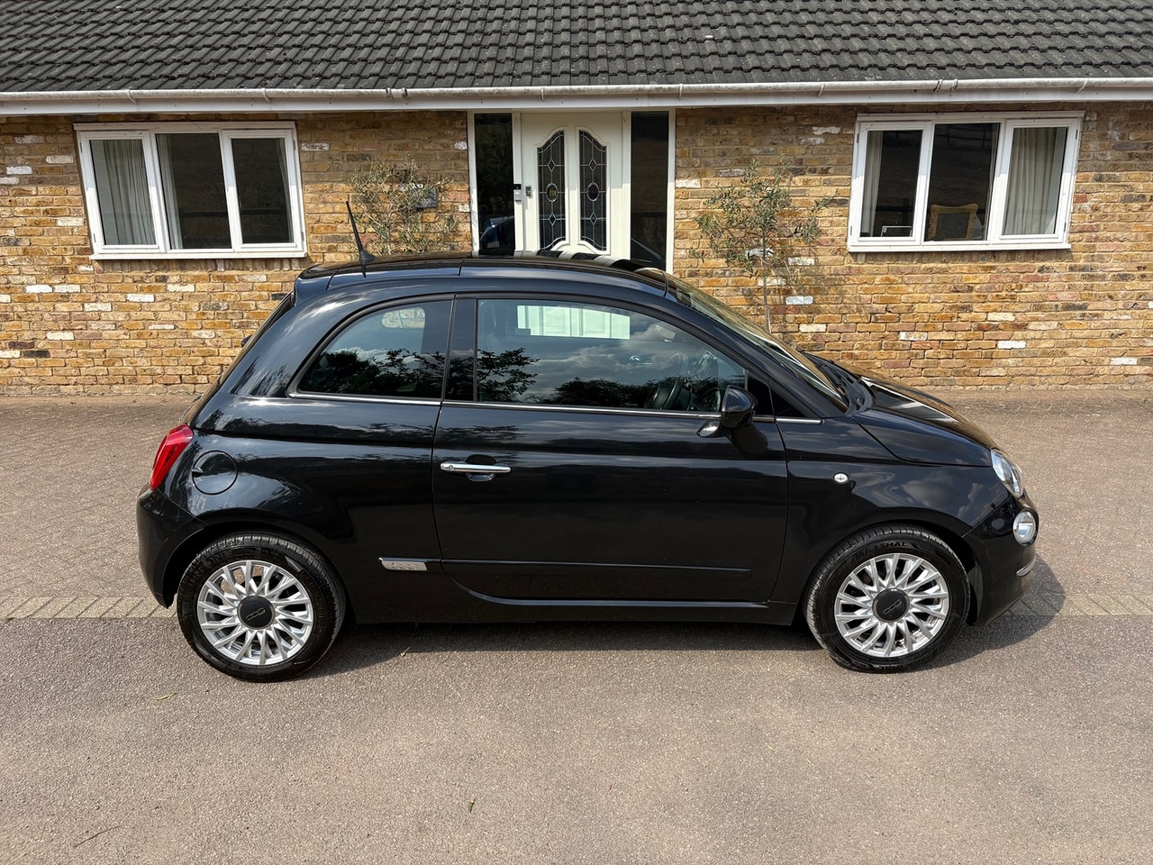 2015 FIAT 500 1.2i Lounge S/S - Picture 3 of 20