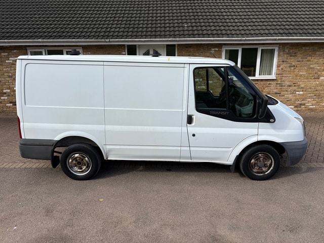 2012 FORD Transit 2.2TDCi 100PS 260 SWB Low Roof FWD - Picture 3 of 16
