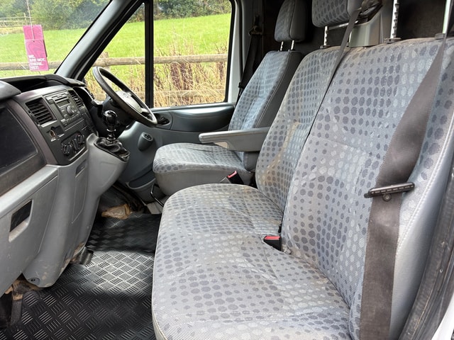 2012 FORD Transit 2.2TDCi 100PS 260 SWB Low Roof FWD - Picture 9 of 16