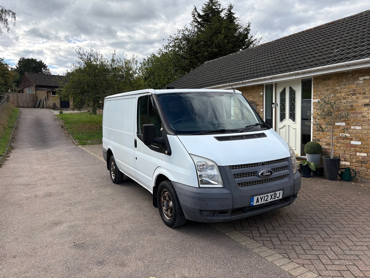 2012 FORD Transit 2.2TDCi 100PS 260 SWB Low Roof FWD - Picture 1 of 16