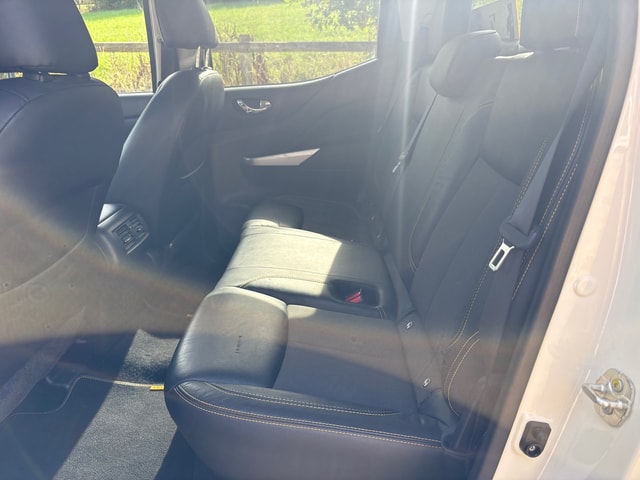 2019 NISSAN Navara N-Guard DoubleCab 2.3 dCi 190PS 4WD Auto - Picture 14 of 18