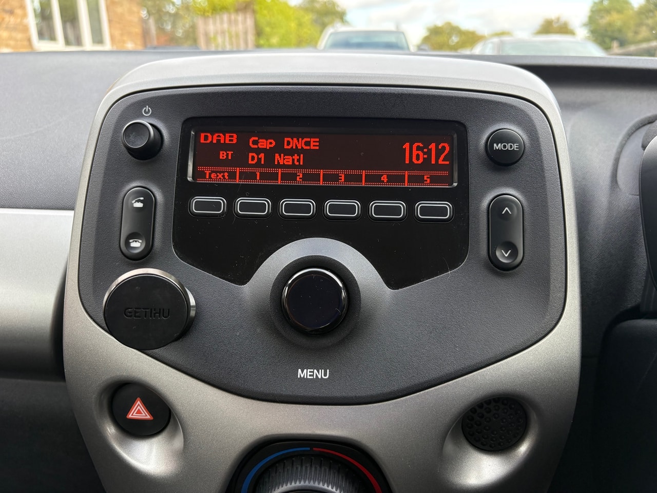 2016 TOYOTA Aygo 1.0 VVT-i x - Picture 12 of 17