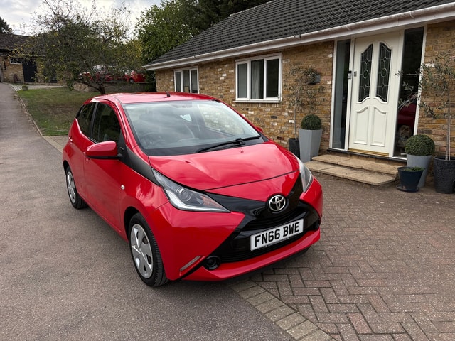 2016 TOYOTA Aygo 1.0 VVT-i x