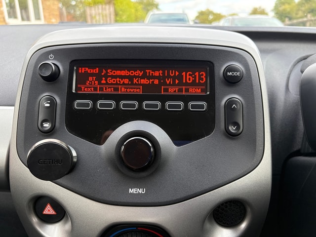 2016 TOYOTA Aygo 1.0 VVT-i x - Picture 8 of 17