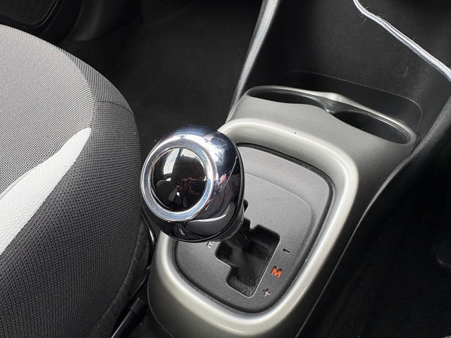 2016 TOYOTA Aygo 1.0 VVT-i x - Picture 16 of 17
