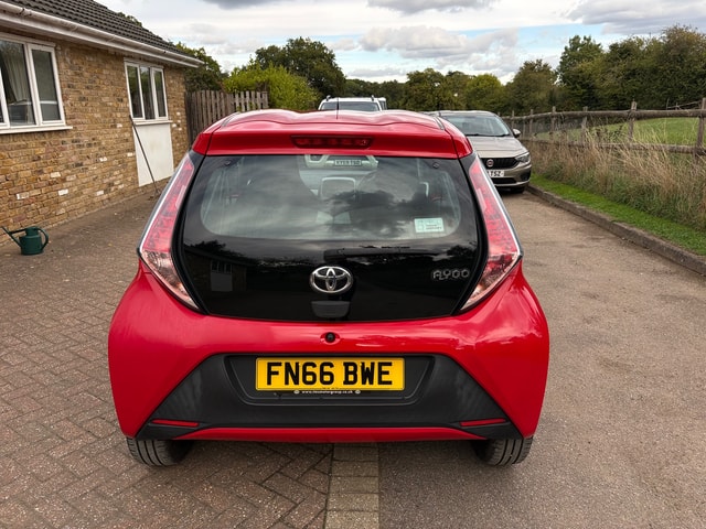 2016 TOYOTA Aygo 1.0 VVT-i x - Picture 4 of 17