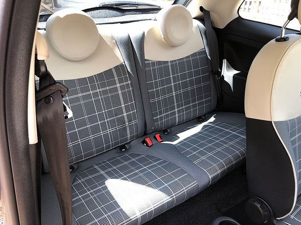 2019 FIAT 500 1.2i Lounge S/S - Picture 9 of 11