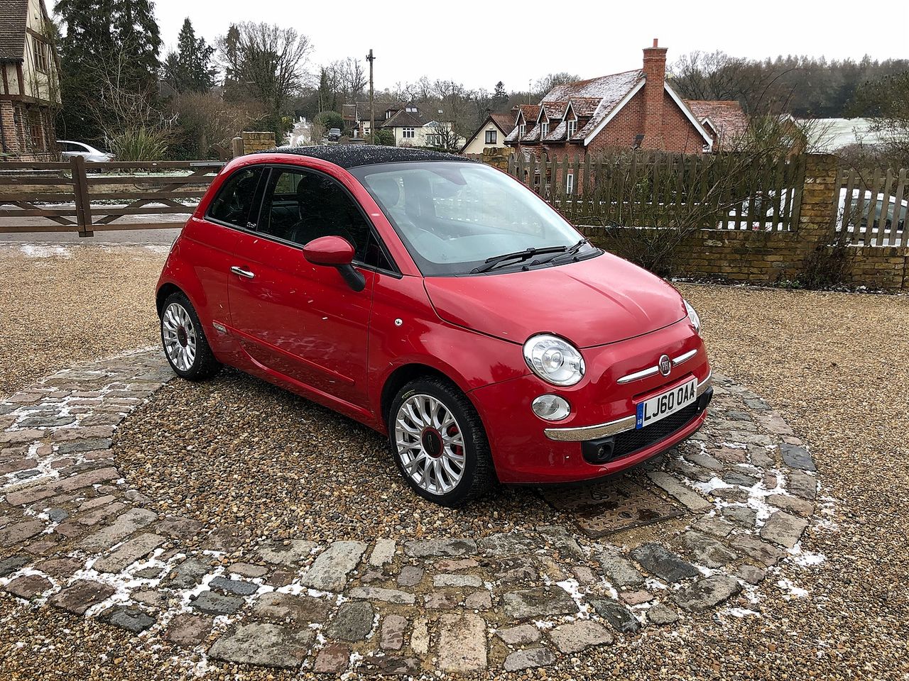 2010 FIAT 500 1.4-16v Lounge S/S C - Picture 1 of 15