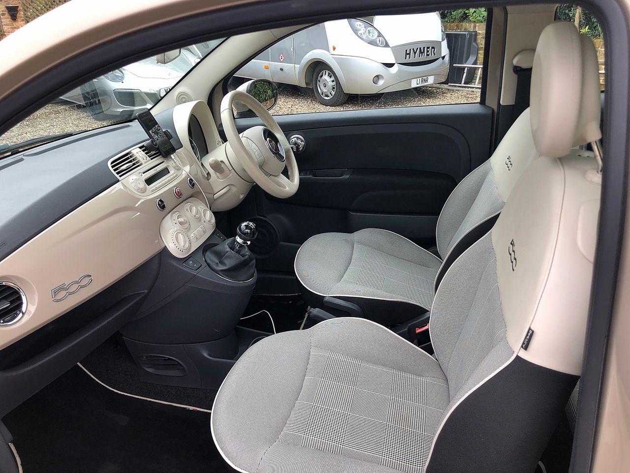 2015 FIAT 500 1.2i Lounge S/S - Picture 11 of 13