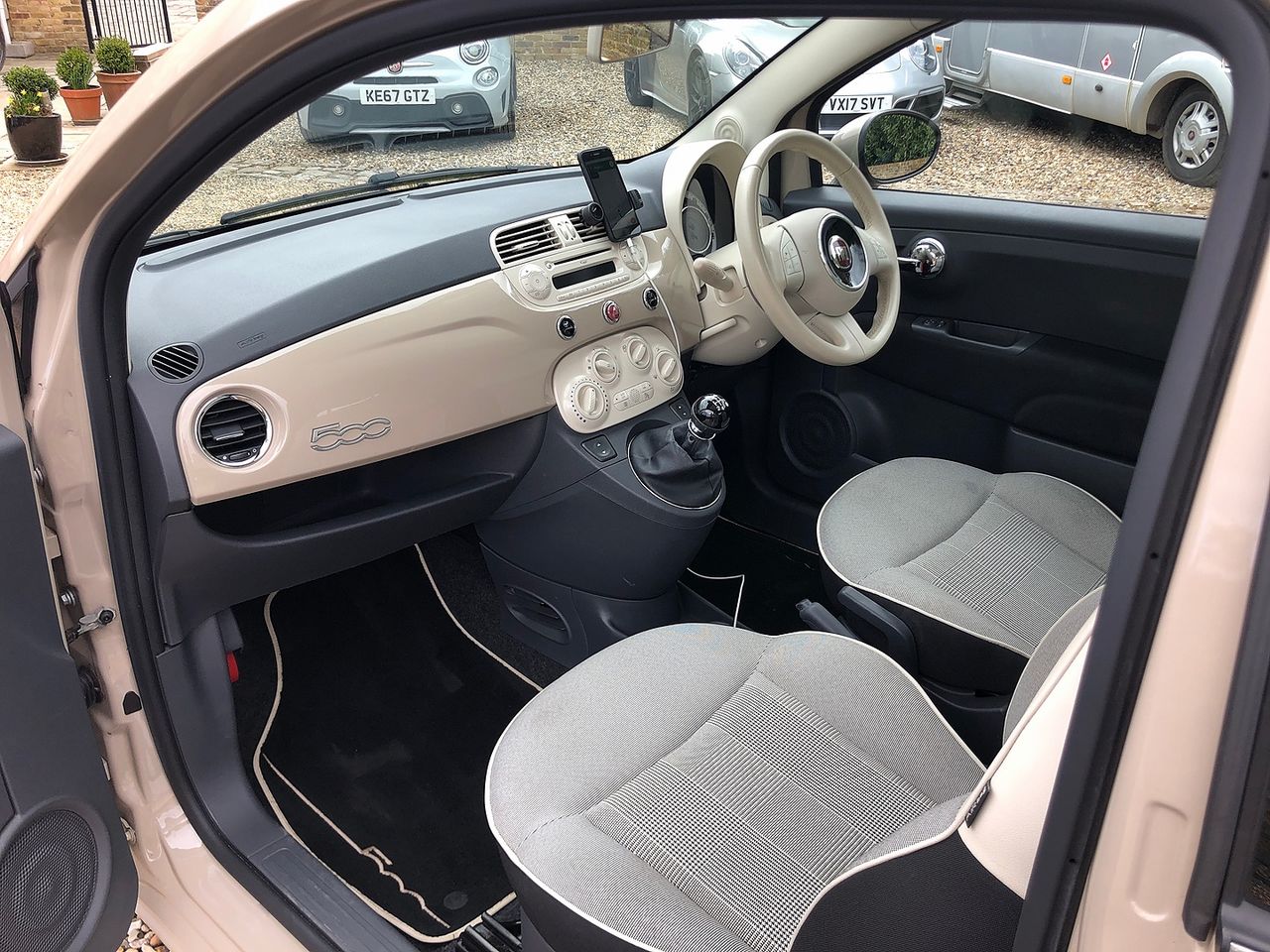 2015 FIAT 500 1.2i Lounge S/S - Picture 12 of 13