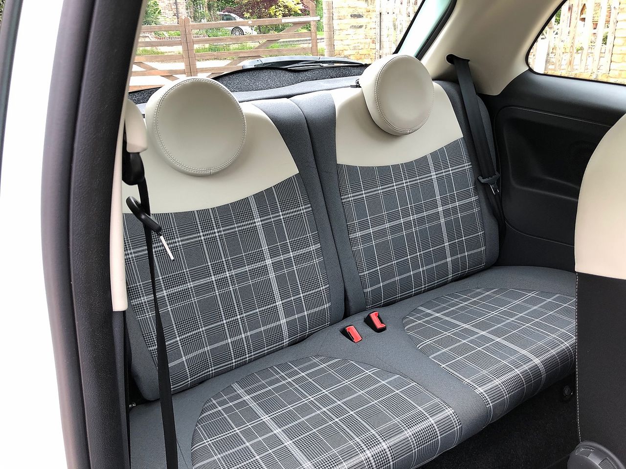 2016 FIAT 500 1.2i Lounge S/S - Picture 10 of 15