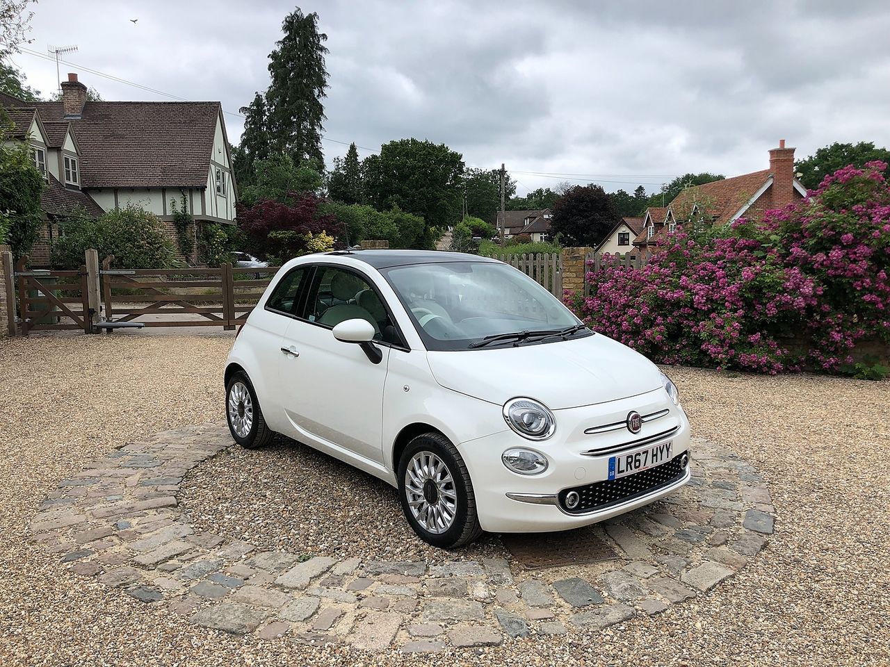 2017 FIAT 500 1.2i Lounge S/S - Picture 1 of 14