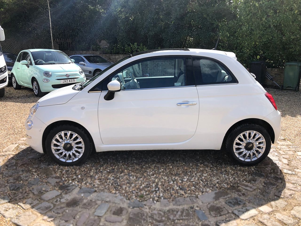 2016 FIAT 500 1.2i Lounge S/S - Picture 5 of 13