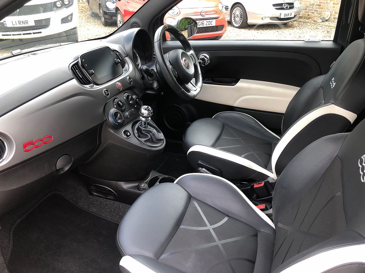 2018 FIAT 500 1.2i S S/S - Picture 11 of 13